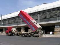 Fahrzeug der Fa. Aubele Estrichbau, Chemnitz am Dresdner Hauptbahnhof; 29.05.2008
