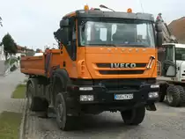 An einer Baustelle in der Ringstra�e von Bergen/R�gen traf ich am 28.Juni 2012 Diesen IVECO Kipper.