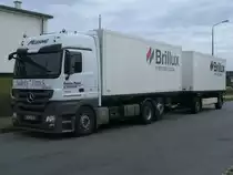 Am 27.Juni 2012 stand Dieser Mercedes H�ngerzug im Industriegel�nde von Bergen/R�gen.