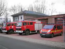 	
Tankl�schfahrzeug TLF 16/25 der Freiwilligen Feuerwehr Straelen, L�schzug Herongen.

Fahrgestell: Mercedes-Benz 1120 AF
Aufbau: Schlingmann

L�schgruppenfahrzeug LF 8/6

 	
 	 	  
 	
Standort: Herongen

Hersteller/Aufbau: Ziegler
Fahrgestell: Mercedes-Benz 917
Baujahr: 1995
Besatzung: 1/8
L�schwassertank: 600 Liter

Mannschaftstransportfahrzeug MTF

 	
 	 	  
 	
Standort: Herongen

Hersteller: Opel Vivaro 2.5 CDTI
Baujahr: 2007
Besatzung: 1/8

Die Fahrzeuge sind am 15.12.11 in Herongen am Ger�tehaus aufgenommen worden