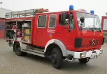 ankl�schfahrzeug TLF 16/25 der Freiwilligen Feuerwehr Kevelaer Fahrgestell: Mercedes-Benz 1222 AF Aufbau: Ziegler Baujahr: 1983 Bei einen Fototermin am 26.2.12 ist der TLF in Kevelaer aufgenommen worden