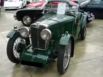 MG J2 Midget. 1932 - 1934. Der 4-Zylinderreihenmotor mit 847 cm� Hubraum leistet 36 PS und stammt im wesentlichen vom Vorg�ngermodell M-Type der bereits 1929 auf den Markt kam. Classic Remise D�sseldorf am 14.07.2012.