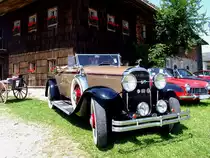 BUICK vor der Kulisse des Stehrerhofes; 120708