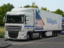 DAF XF 105.460 mit K�hlauflieger von  Transdanubia  aus Ungarn auf einem Parkplatz an der A7, 17.05.2012