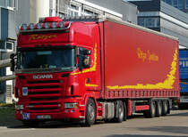 Scania R500 der Spedition R�tzer abgestellt in einem Industriegebiet in Satteldorf, 17.05.2012