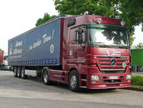 MB Actros MP2 von  Arens Abtrans  auf der Rastanlage Frankenh�he, 18.05.2012