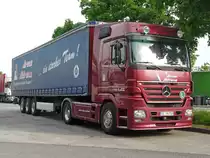 MB Actros MP2 von  Arens Abtrans  auf der Rastanlage Frankenh�he, 18.05.2012