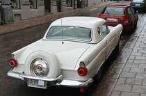 Ein Oldtimer Ford Thunderbird Jahrgang 1957 in Norrköping/Schweden am 01.06.2012 beobachtet.