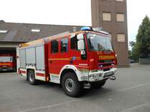 Hilfeleistungslschfahrzeug (HLF 20/16) der Freiwilligen Feuerwehr Viersen, Lschzug Dlken.

Technische Daten:

Fahrgestell: Iveco 150 E 30
Aufbau: Magirus
Singlebereifung
Automatikgetriebe

Bei einem Fototermin ist das HLF ist am 27.7.12 in Viersen aufgenommen worden