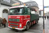 Volvo FH 460 der Firma Erik Moldt.
Aufgenommen am 01.03.2012 mitten in der Detmolder Innenstadt. Er hatte sich wohl verfahren.