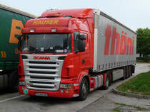 Scania R500 von  Hauser  aus Bulgarien bei der Pause auf der Rastanlage Ellwanger Berge, 27.05.2012