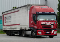 Iveco Stralis 450 von  Pietro Conserva Group  aus Italien bei der Pause auf dem Rasthof Ellwangen, 27.05.2012