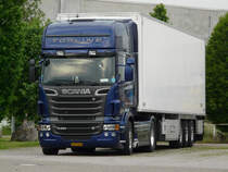 Scania R620 mit Khlauflieger aus Griechenland auf dem Rasthof Ellwangen, 27.05.2012