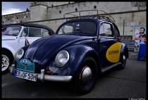 Auch ein sehr alter Kfer war dieser Ovali hier beim Kfertreffen am 8. Juli 2012 in Nrnberg an der Steintribne. Der Kfer ist Baujahr 1953 und fuhr im Jahr 2009 mit einigen anderen Kfer von Erlangen nach Peking. Auer einen platten Reifen hatte er auf der langen und abenteuerlichen Reise nichts zu Bemngeln.