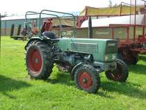 Fendt Farmer steht zum Verkauf, August 2012