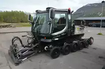 Ein Pisten Bully 300 Kandahar im Sommer ohne Ketten. Gesehen am 25.06.2012 in Schweden. 