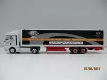 Eigenbau MAN TGX XLX mit Kofferauflieger nach Vorbild der Spedition wandt.
Ma�stab: 1:87
