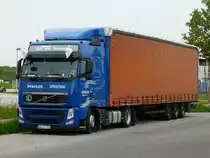 Volvo FH 460 der Spedition Pfahler steht in einem Industriegebiet in Crailsheim und wartet auf den n�chsten Einsatz, 27.05.2012