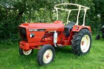 Renault 56 eines Traktorensammlers in Nordholz, Juli 2012