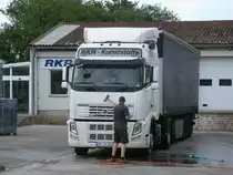 Vor dem Feierabend erhielt Dieser VOLVO,am 08.August 2012,in Bergen/R�gen,noch eine Schnellreinigung.