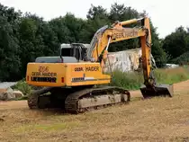 LIEBHERR-914 bei der Wochenendruhe; 120803