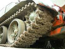 nimm den gro�en Zeh wech und alles was sonst noch so drane h�ngt, sonst gibts Plattf��e
Teil des Laufwerkes des Bergepanzers T-55 TK