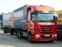 MB Actros MP3 2546 Hngerzug von  Transco  abgestellt in einem Industriegebiet in Nrnberg, 07.06.2012