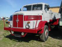 Pritschenwagen H 6 beim 18. Oldtimer- und Traktoren-Treffen im AGRONEUM in Alt Schwerin [12.08.2012]

