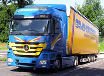 August 2012/ fr die Spedition Brucherseifer fhrt der Mercedes - Actros 1844...seine Ruhephase legt er an der A 45 ein...