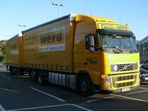 VOLVO Hngerzug,am 14.August 2012,am Abend in Bergen/Rgen.