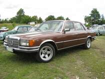 Limousine MB 280 SE aus der Bundeshauptstadt Berlin (B) beim Oldtimertreffen in Gnoien [25.06.2011]
