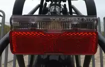 Rechteckiges Fahrradr�cklicht mit LED Technik das  TOPLIGHT LINE PLUS  get�nte Variante in den NL 27/06/2012