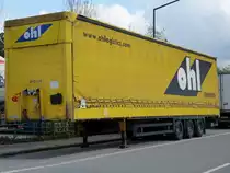 OHL Logistics Schmitz Sattelauflieger abgestellt in Herten 22.04.2012