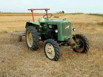 MAN steht auf einem Feld im 36100 Petersberg-Marbach, August 2012