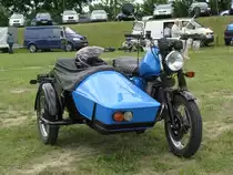 Motorrad MZ ETZ 251 mit Seitenwagen beim Oldtimertreffen in Gnoien [25.06.2011]
