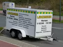 LENZMEINER doppel Achsen Werbeanh�nger der Fa.  abgestellt in Herten am 19,04,2012