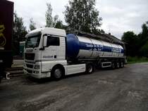 MAN TGX steht am 11.08.12 in Freyung 