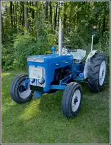 Fordson Super Dexta, Bj 1964; 3 Zyl 45 Ps; 2500 ccm, aufgenommen am 12.08.2012. 