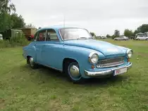 Wartburg 311/1000 Limousine aus dem Landkreis Prignitz (PR) beim 13. Perleberger Oldtimer- und Milit�rfahrzeugtreffen, Flugplatz Perleberg [10.07.2011]
