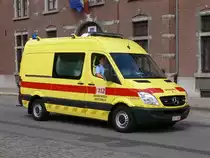 Rettungswagen Mercedes-Benz Sprinter 315CDI NVC3 Inneneinrichtung Ambucar der Feuerwehr Westerlo, Aufnahme am 21.07.2012 in Brussel nach Anlass des Nationalfeiertags 