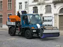 Mehrzweckfahrzeug Mercedes-Benz Unimog U400 der Belgischen Zivilschutz Standort Libramont, Aufnahme am 21.07.2010 in Brussel nach Anlass des Nationalfeiertags  