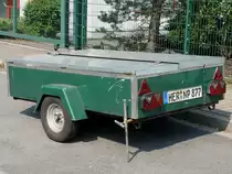 1 achsiger PKW Anh�nger Eigenbau mit vielen Details am 28.05.2012 in Herne gesehen
( Heckansicht )
