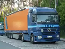 MB Actros MP2 1844 von  Jost  abgestellt auf der Rastanlage N�rnberg/Feucht, 07.06.2012