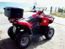 street Quad masai A300  rot schwarz am Strandaufgang von Sch�nhagen abgestellt am 11.09.2011 Heckseitenansicht