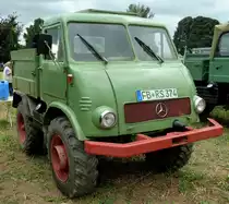 Unimog  Froschauge , gesehen beim Oldtimertreffen am Baiersr�der Hof, August 2012