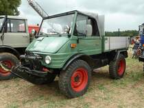 Unimog besucht die Oldtimerausstellung am Baiersr�der Hof, August 2012 