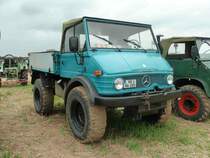 Unimog besucht die Oldtimerausstellung am Baiersr�der Hof, August 2012 
