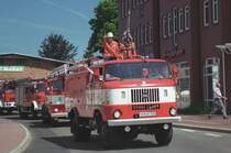 TLF 16 W50 der Feuerwehr Hagenow beim Umzug vom Altstadtfest 1995.