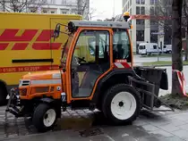 ISEKI-4260 im Einsatz f�r die Stadtreinigung M�nchen; 110329