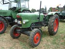 Fendt Farmer 2 steht im August 2012 am Baiersr�der Hof